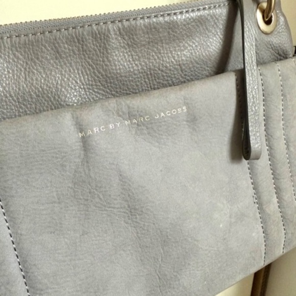 Marc by MARC JACOBS Light Grey Leather + Suede Shoulder/Crossbody Handbag - Picture 6 of 15